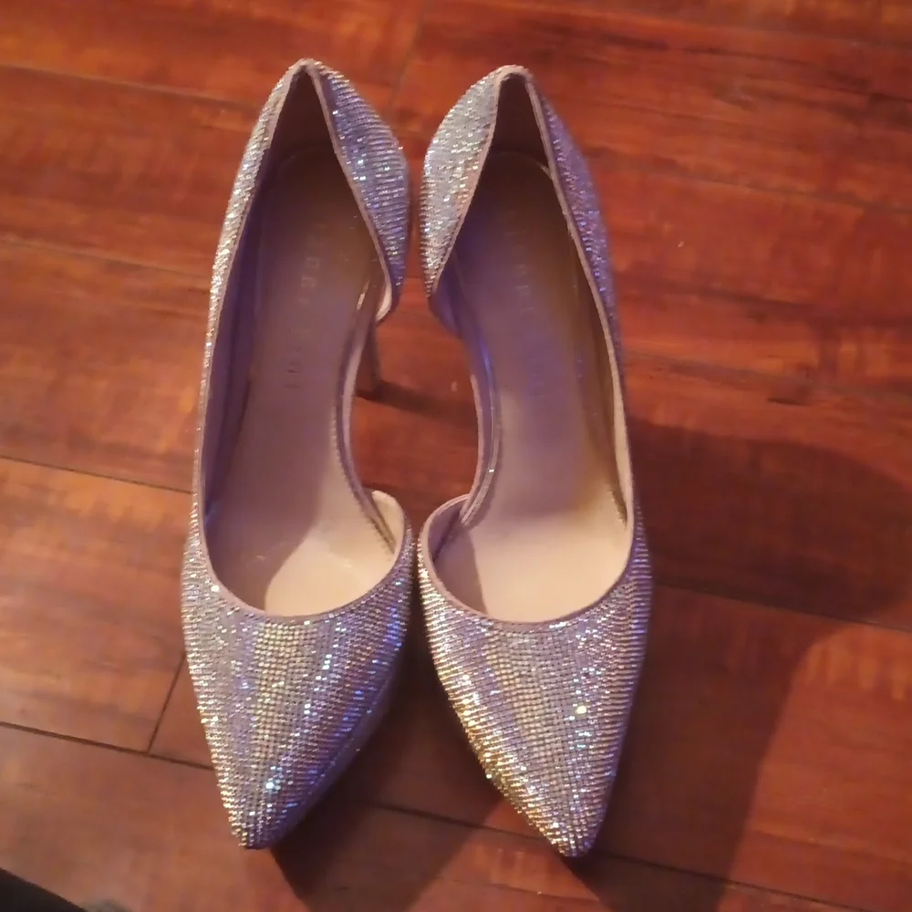 Final price drop..Gianni Bini heels rose gold - Picture 2 of 4